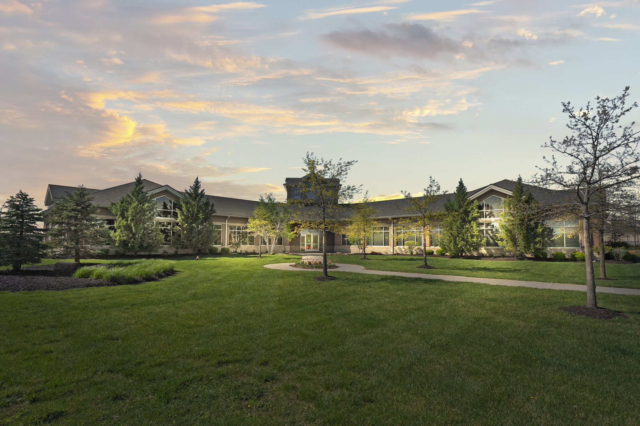 5015 NW Canal St, Riverside, MO for Rent