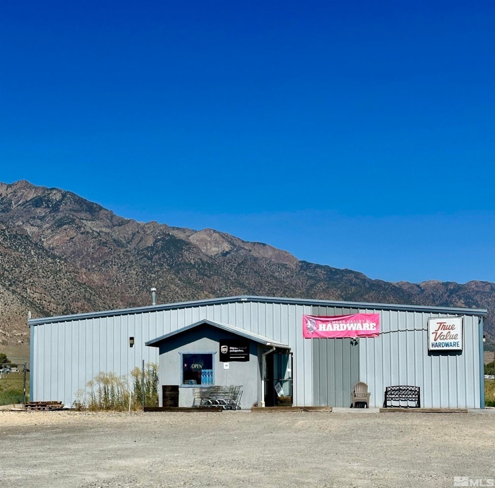 70 Manley Ranch Rd, Round Mountain, NV for Sale