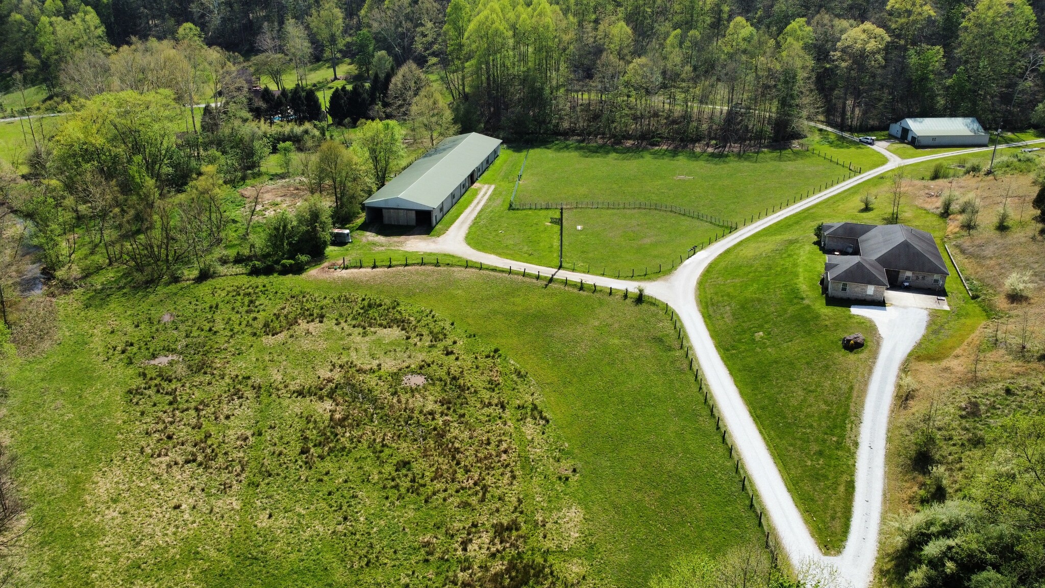 465 Hitch N Go Ln, Elkview, WV for Sale