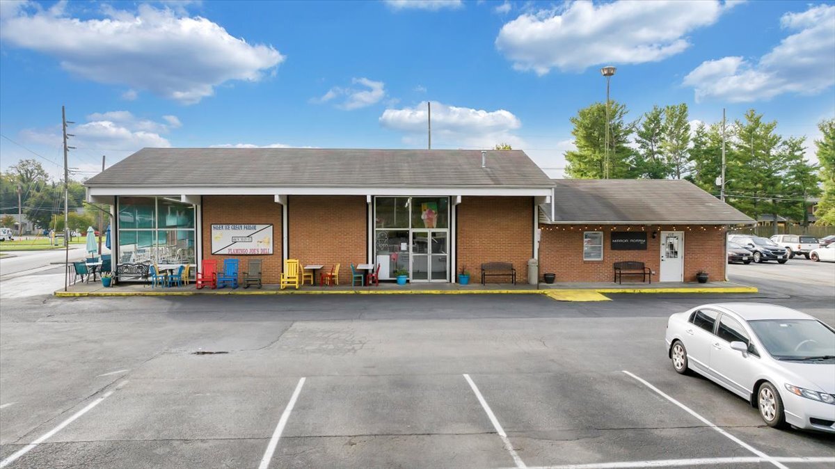 400-408 W Main St, Salem, VA for Sale