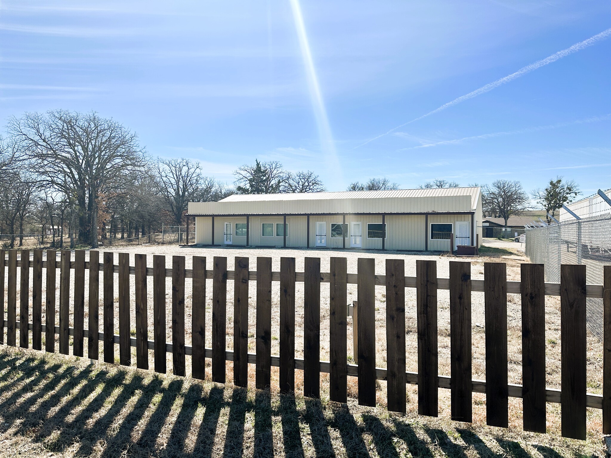 7669 Confederate Park Rd, Fort Worth, TX for Rent