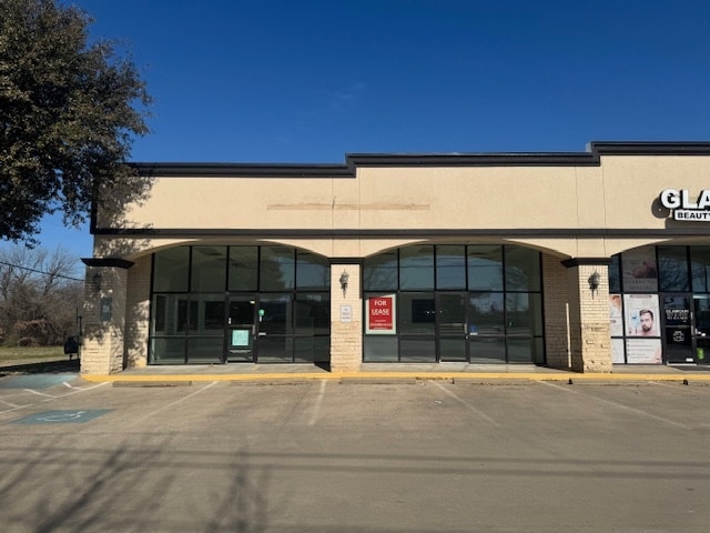 1585 E Broad St, Mansfield, TX for Rent