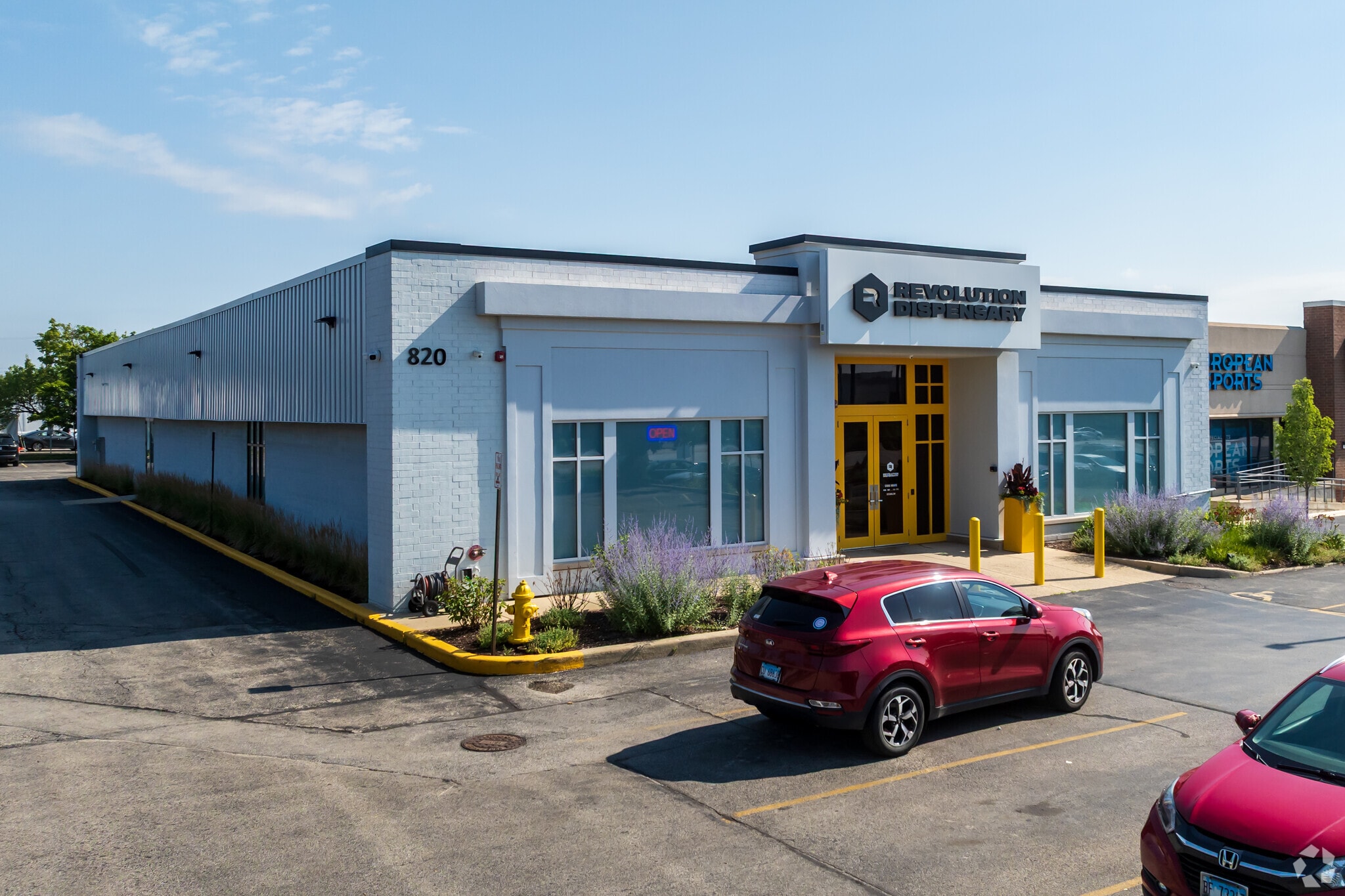 820 E Golf Rd, Schaumburg, IL for Rent