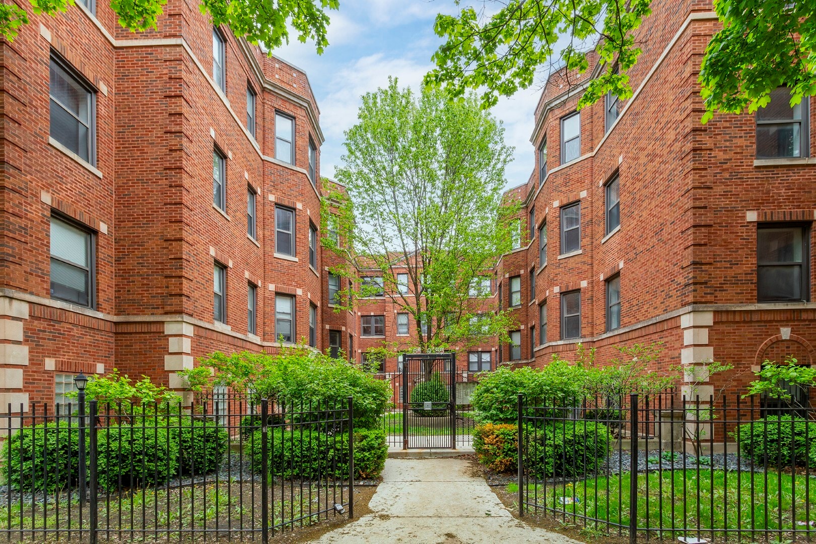 6849-6859 S Clyde Ave, Chicago, IL for Sale