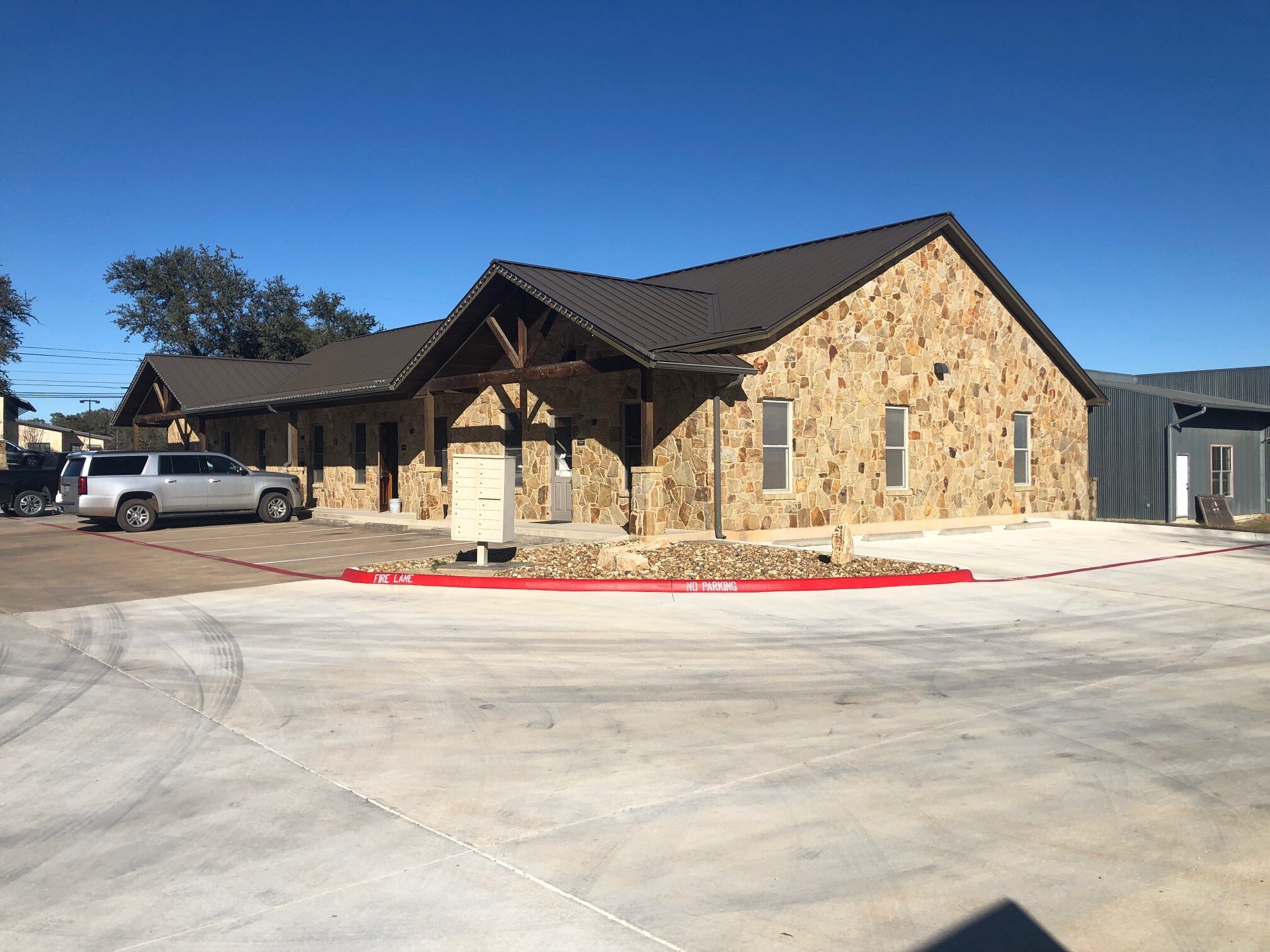 701 W Highway 290, Dripping Springs, TX for Rent
