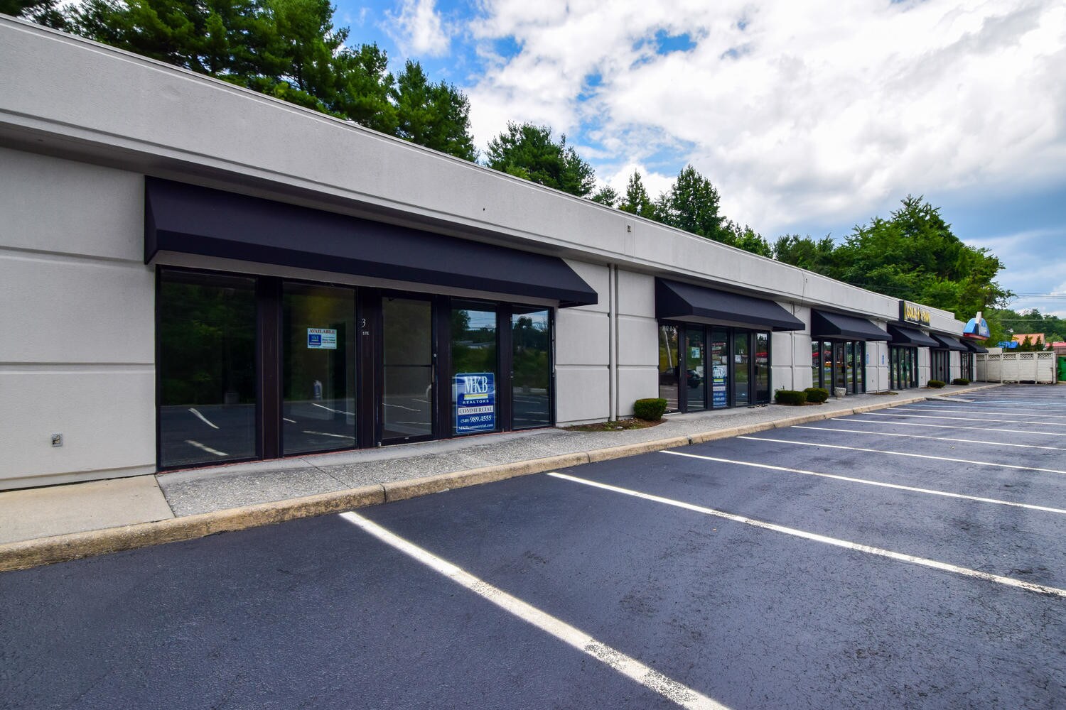 2350-2362 Peters Creek Rd, Roanoke, VA for Rent