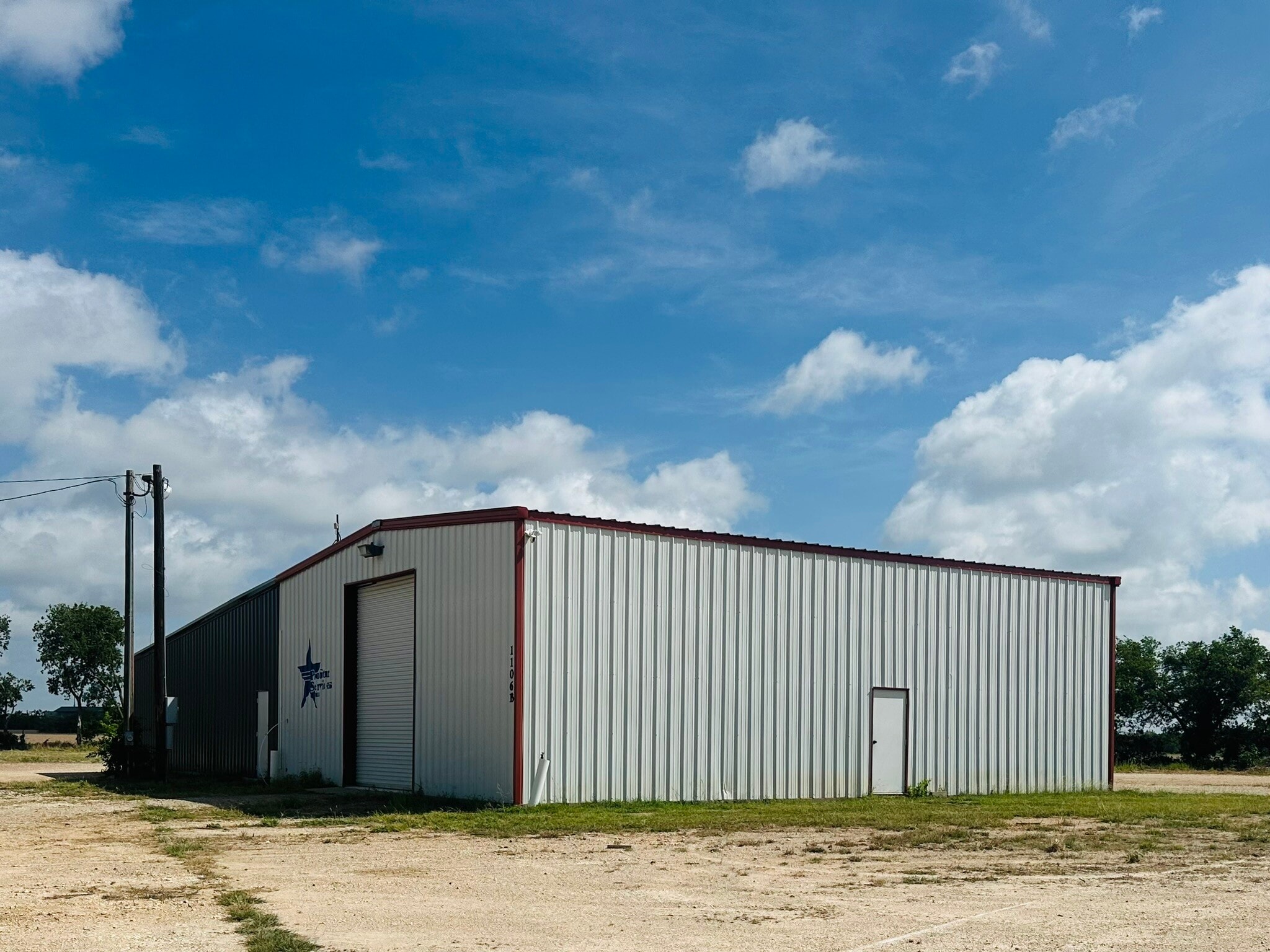 1106 W Kilpatrick St, Cleburne, TX for Sale