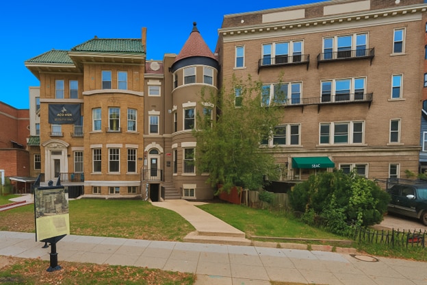 3120 16th St NW, Washington, DC for Sale