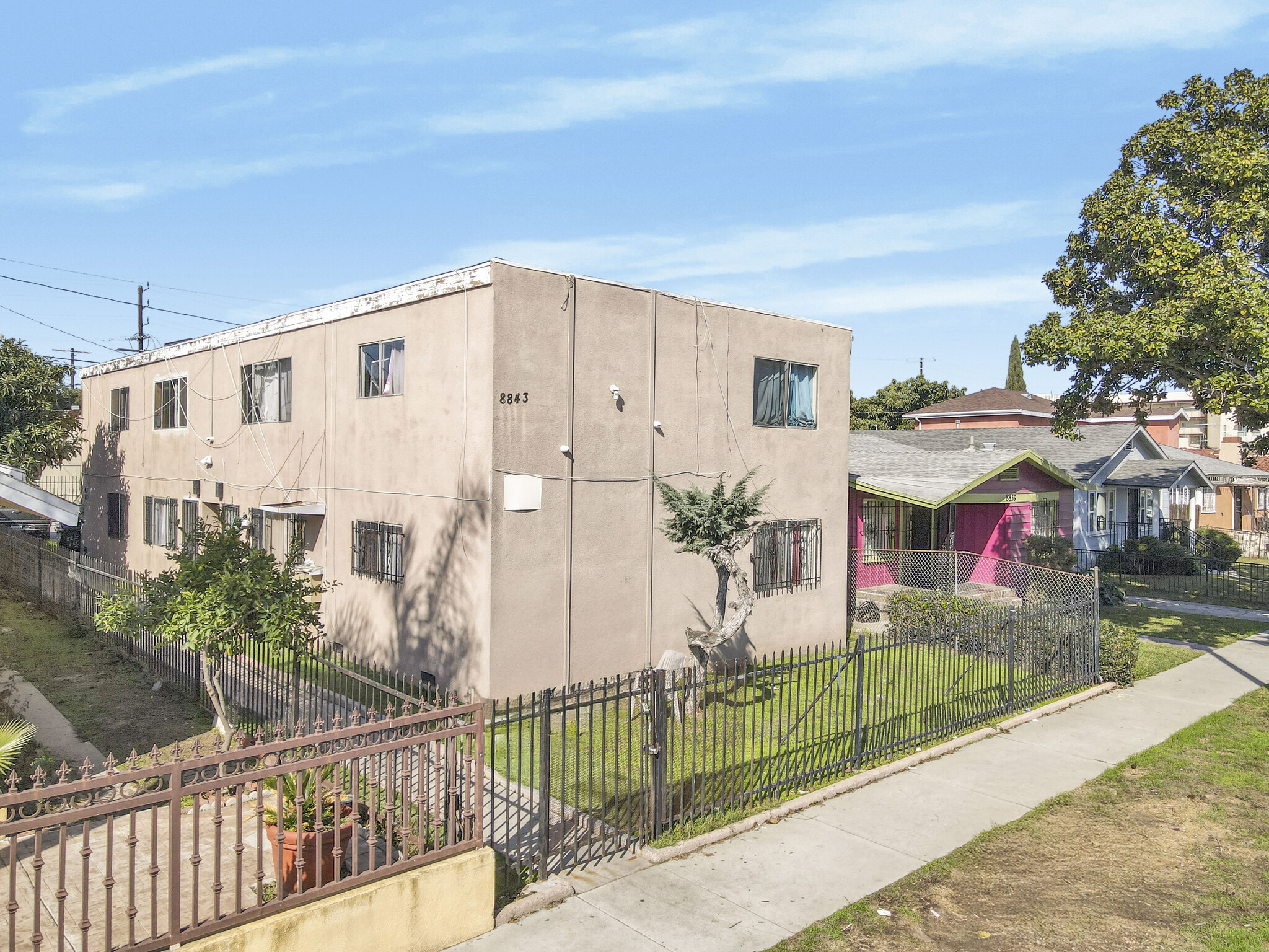 8843 Menlo Ave, Los Angeles, CA for Sale
