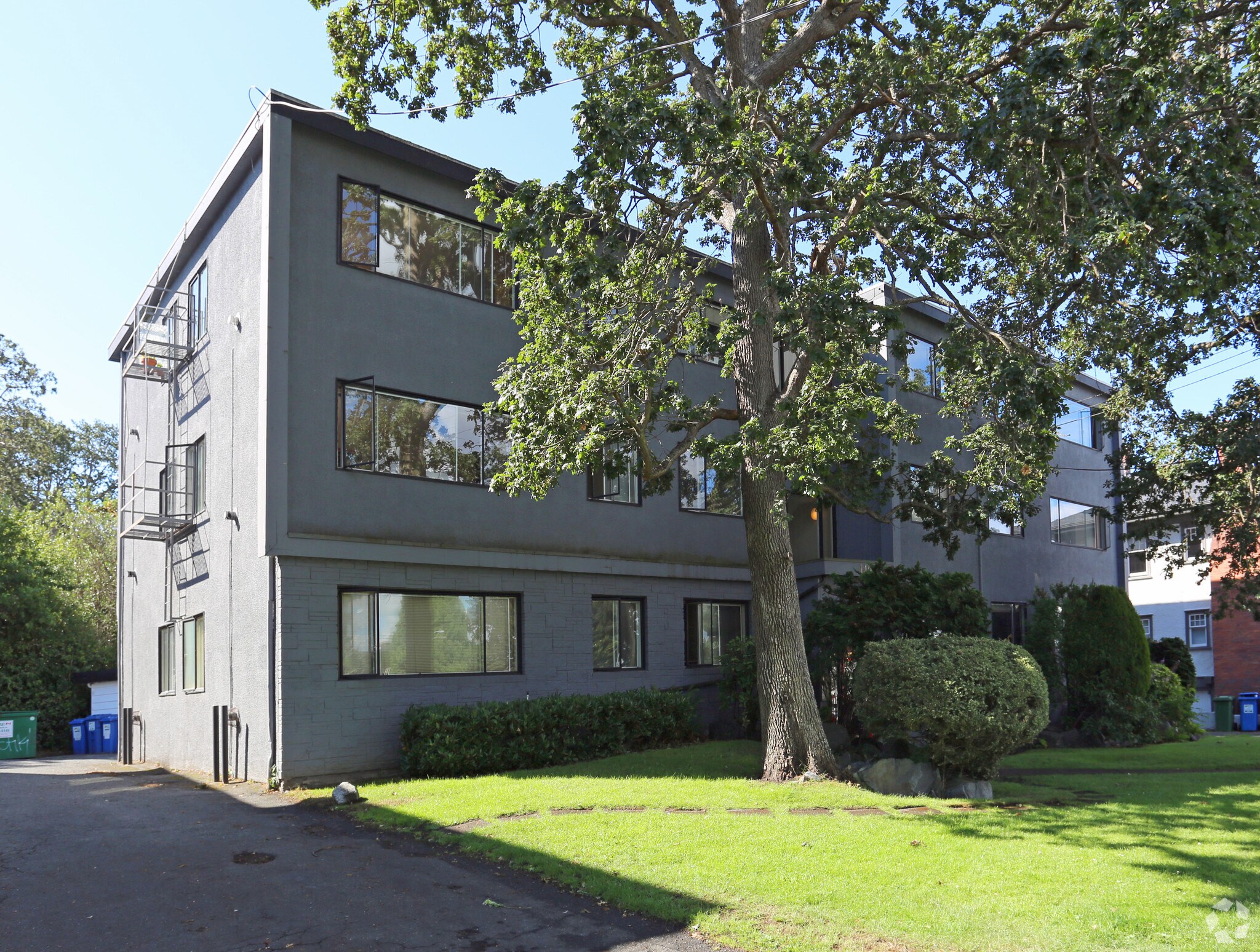 1401 Fort St, Victoria, BC for Sale