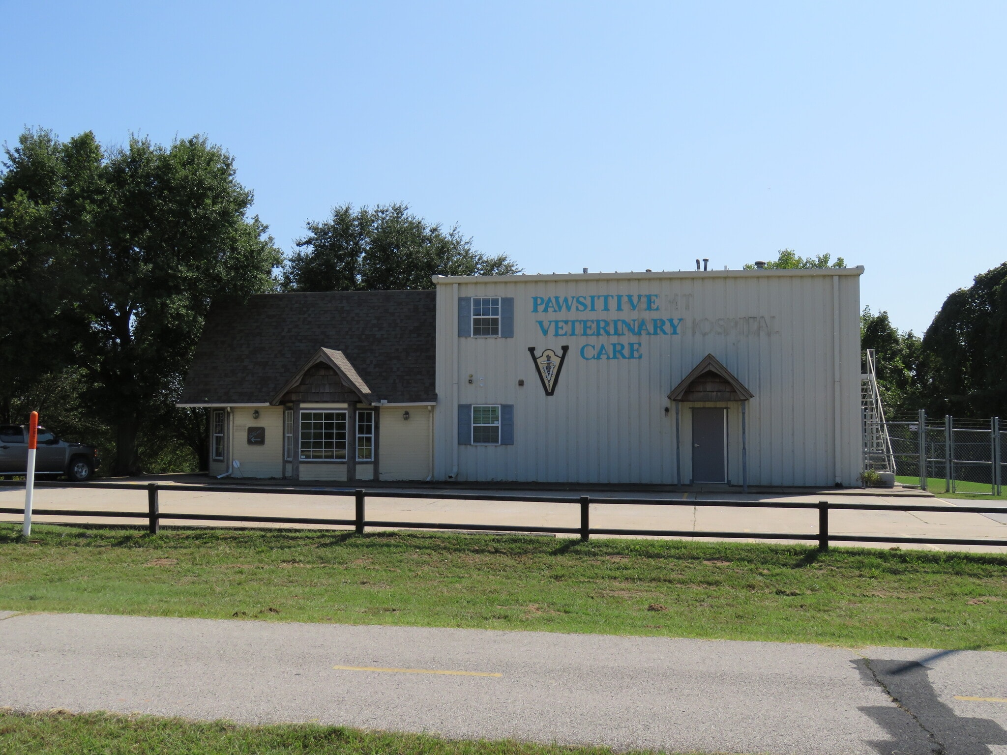 104 N Gilcrease Museum Rd, Tulsa, OK for Sale