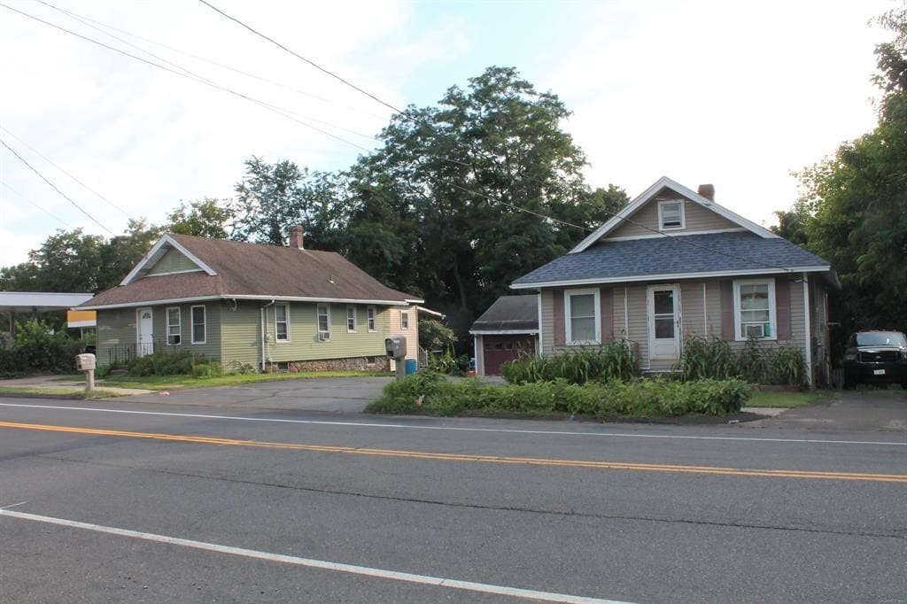 96 Quinnipiac Ave, North Haven, CT for Sale