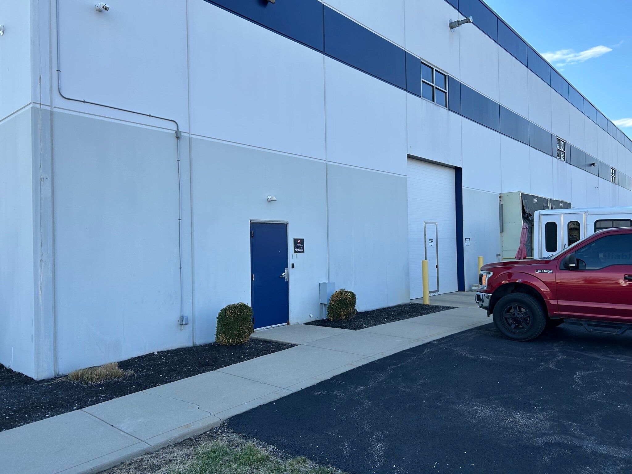 501 W Air Park Dr, Muncie, IN for Rent
