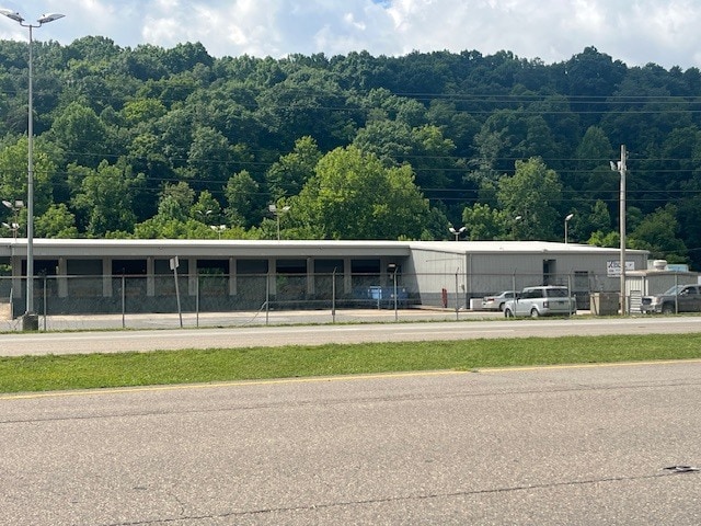 3365 E Stone Dr, Kingsport, TN for Sale