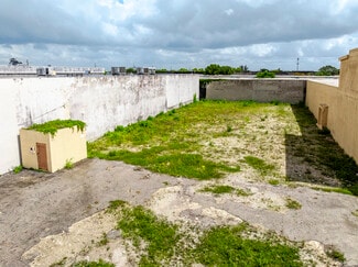 Miami, FL Warehouse - 6995 NW 46th St Miami, FL Warehouse - 6995 NW 46th St