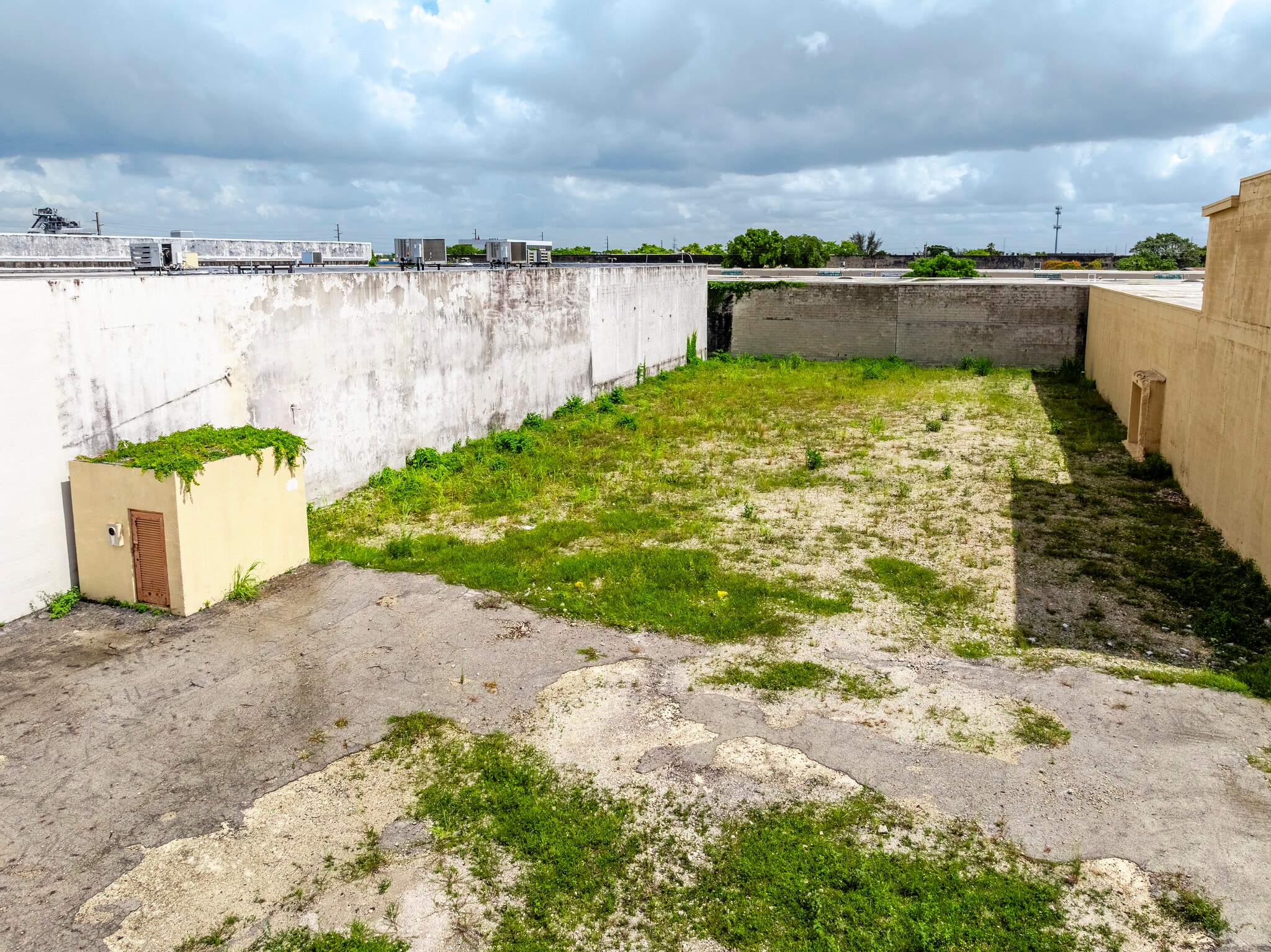 6995 NW 46th St, Miami, FL for Sale