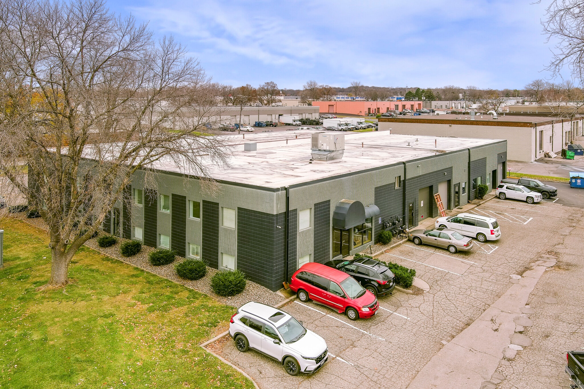 1001 Cliff Rd E, Burnsville, MN for Rent