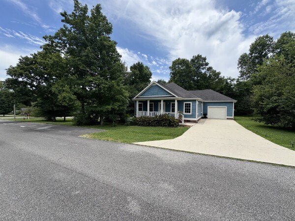 111 Reeds Ln, Sewanee, TN for Sale