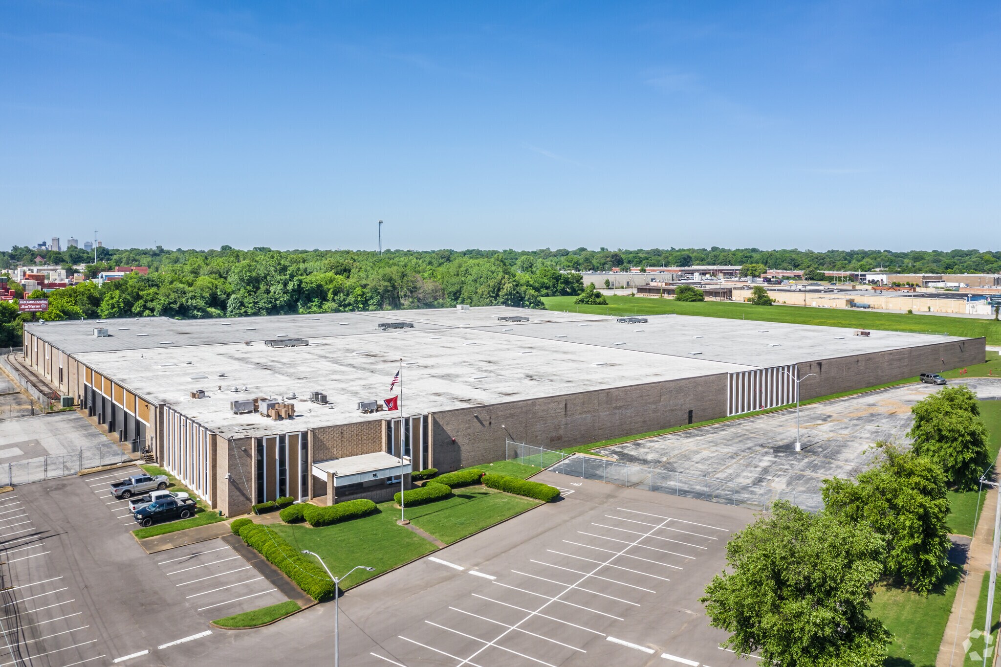 10 E Belz Blvd Memphis, TN 38109 Industrial Property for Lease on