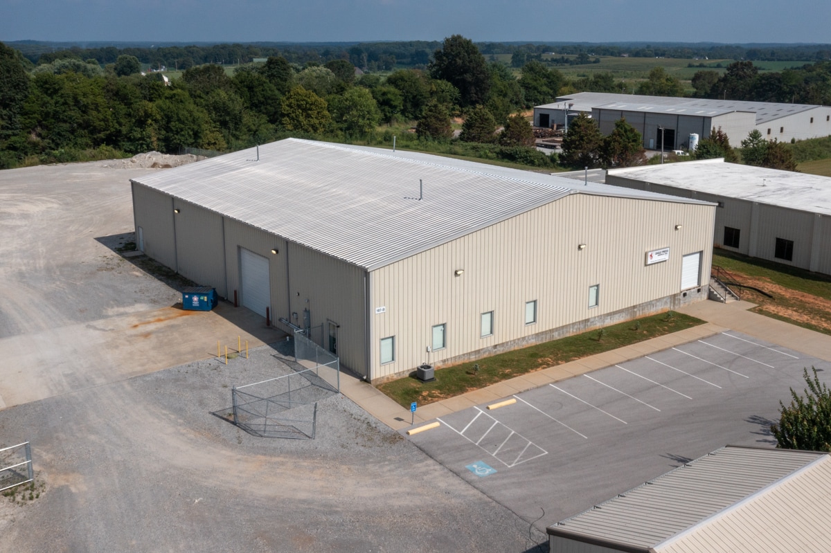 107 Flex Ave Portland, TN 37148 Industrial Property for Lease on