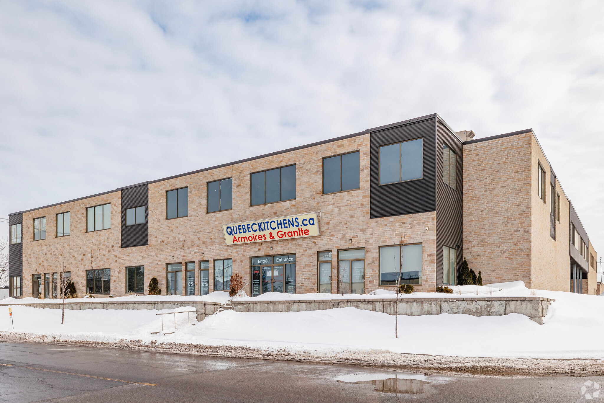 310-350 Rue Ness, Montréal, QC for Sale