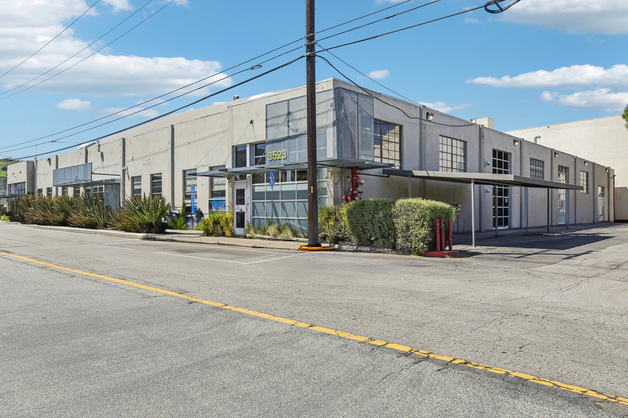 3523-3525 Eastham Dr, Culver City, CA for Rent