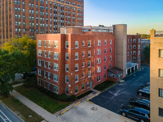 Chicago, IL Apartments - 7270 S South Shore Dr