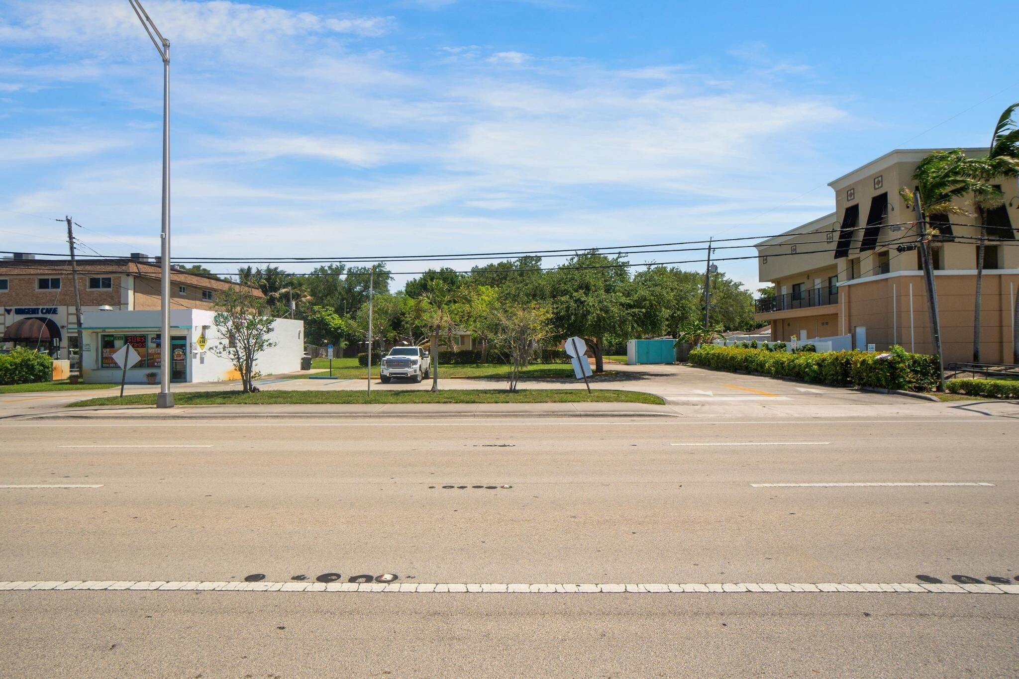 2972 Griffin Rd, Fort Lauderdale, FL for Sale