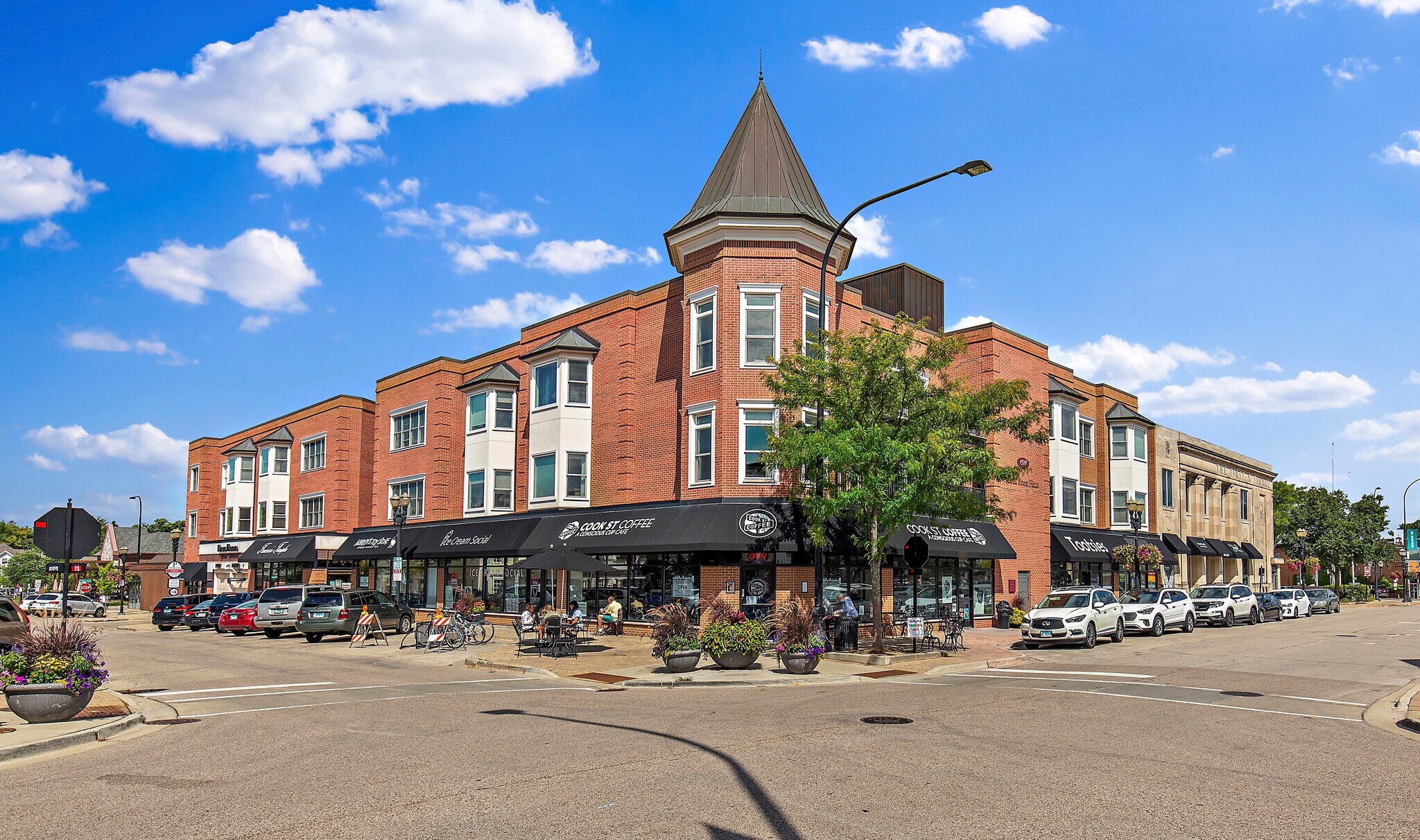 100 E Station St, Barrington, IL for Rent