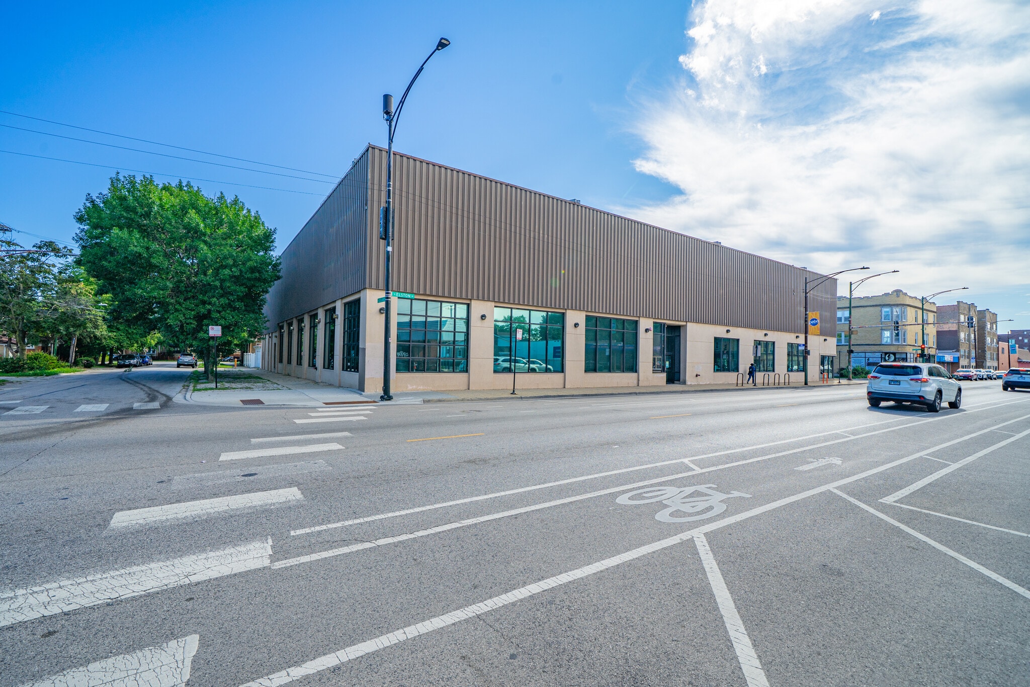 4677 N Elston Ave, Chicago, IL for Rent