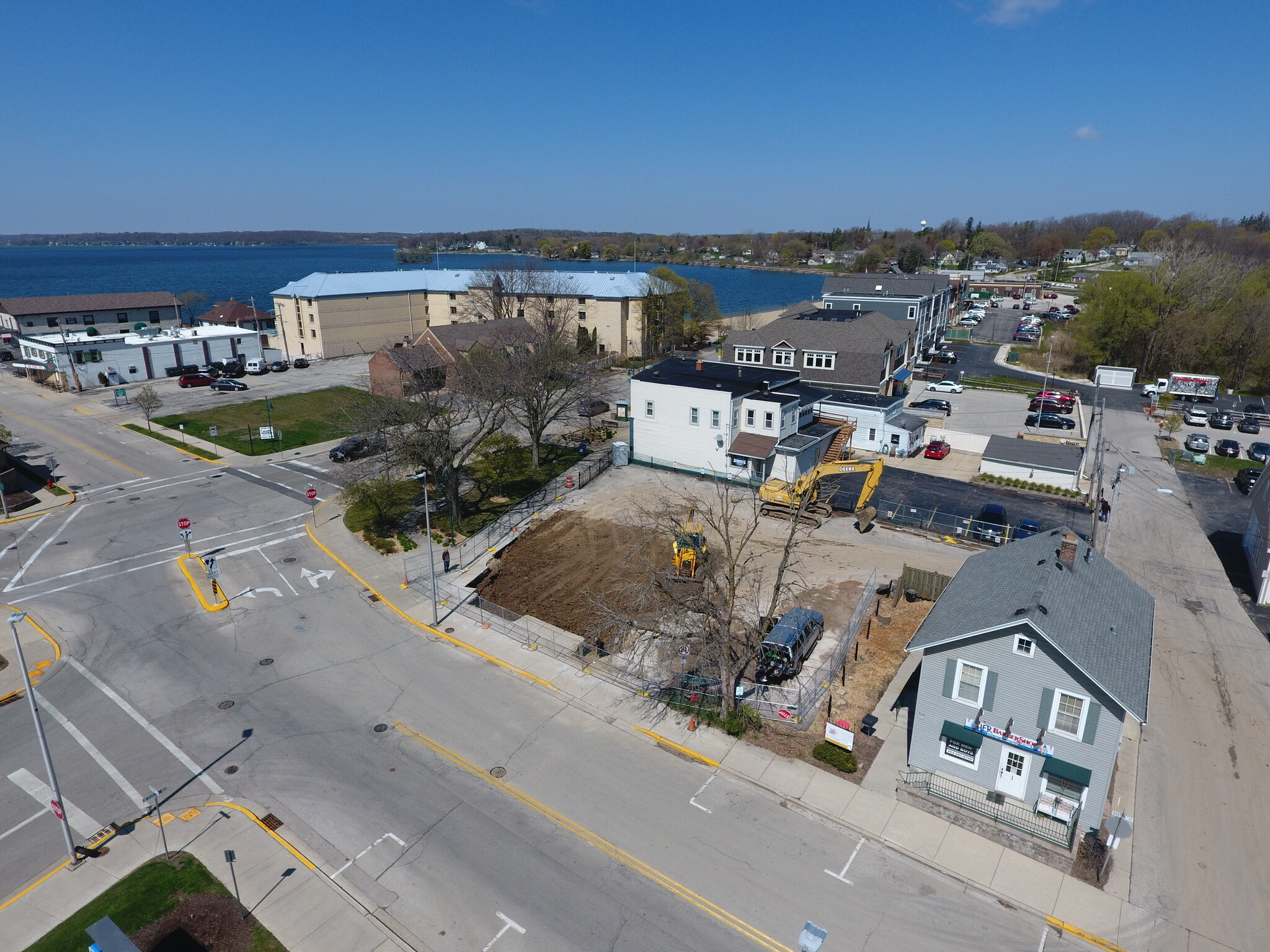 101 W Wisconsin Ave, Pewaukee, WI for Sale