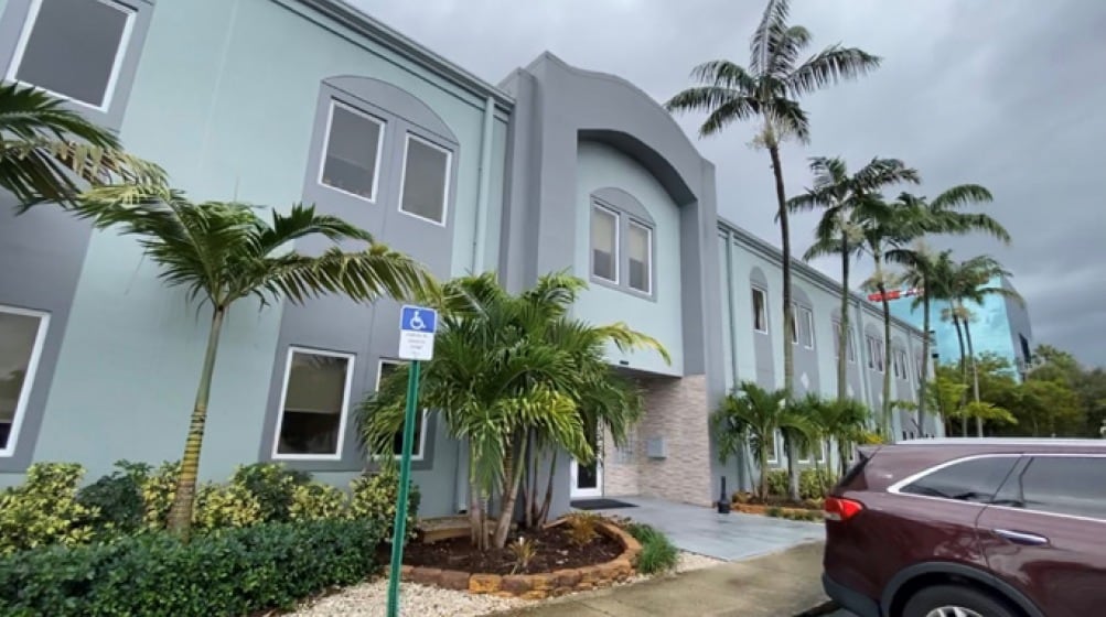 6030 Hollywood Blvd, Pembroke Pines, FL for Rent