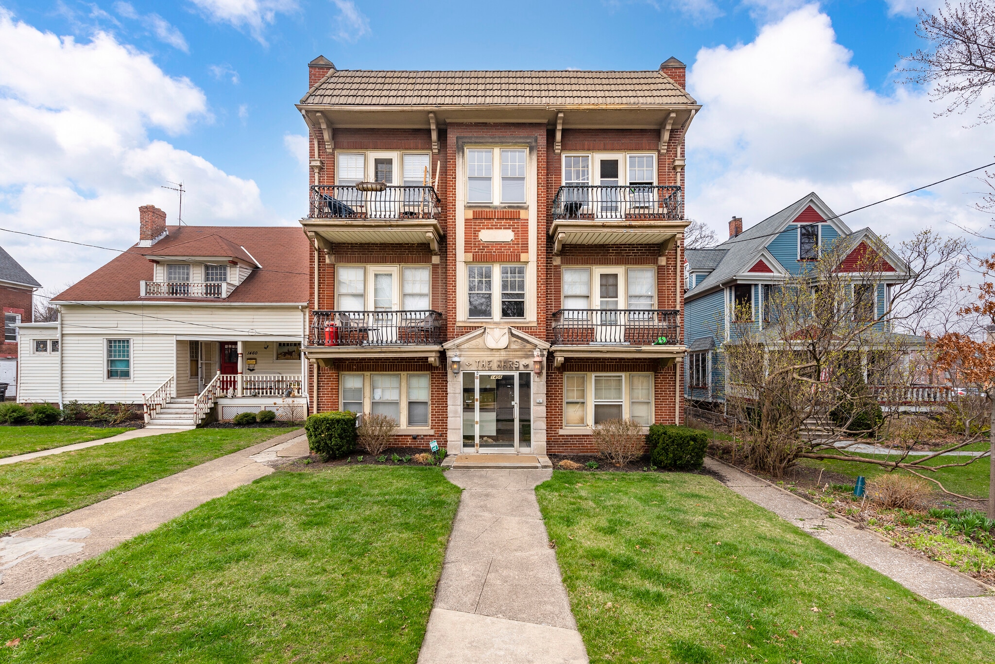 1456 W 110th St, Cleveland, OH for Sale