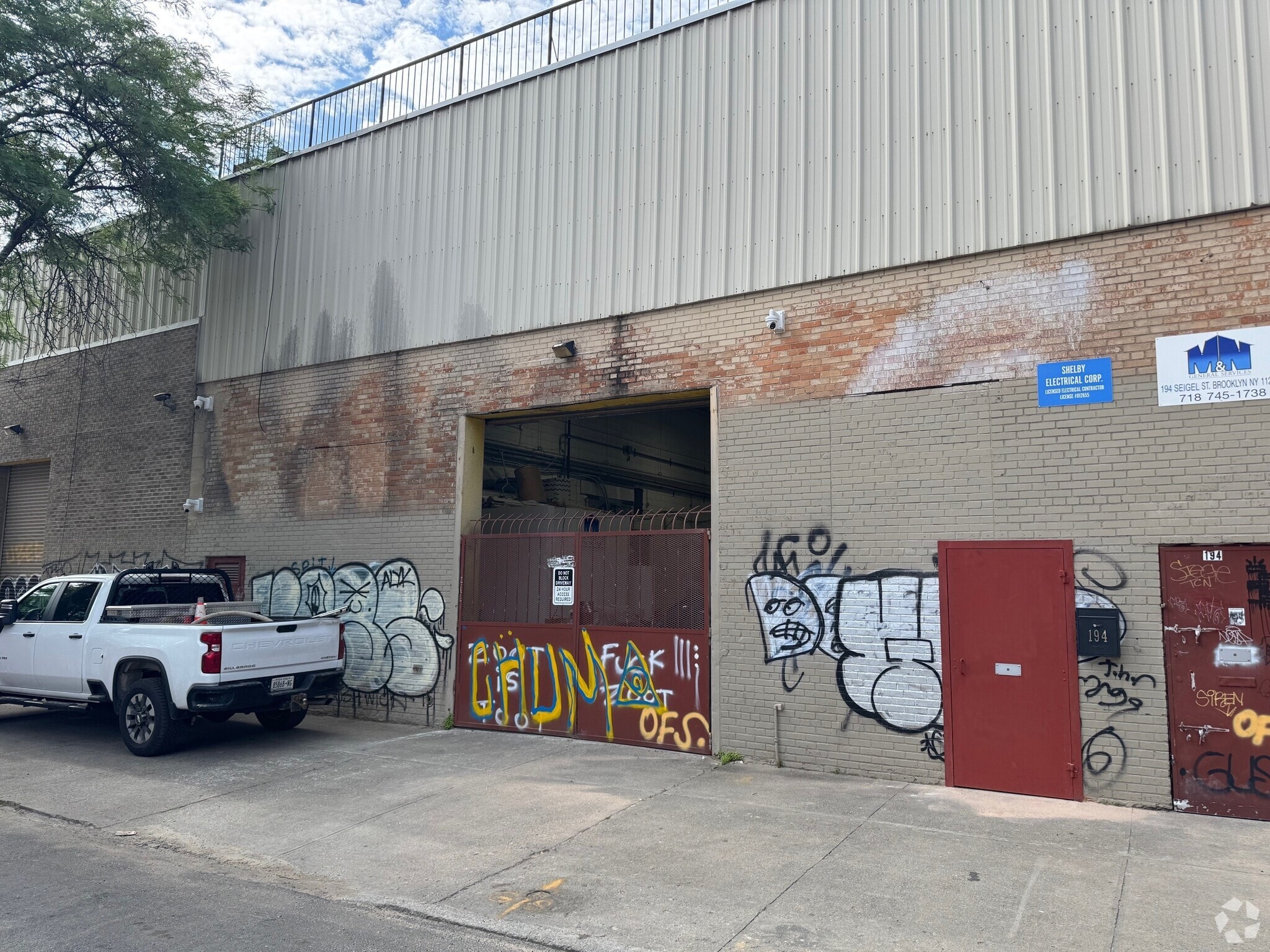 194 Seigel St, Brooklyn, NY for Rent