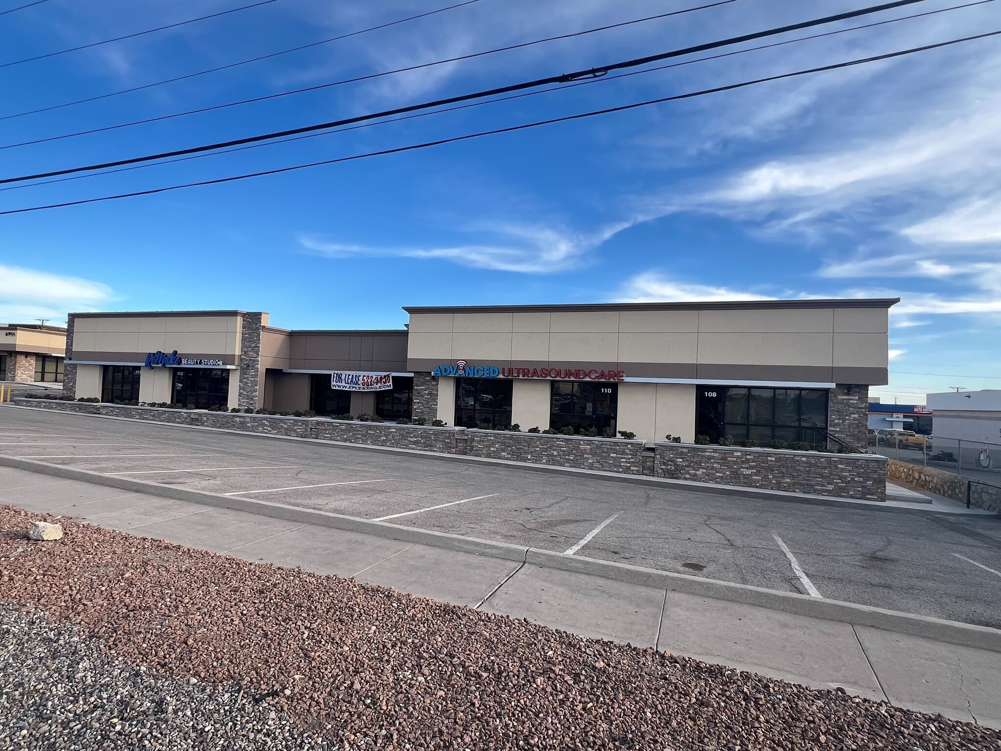 6955 N Mesa St, El Paso, TX for Rent