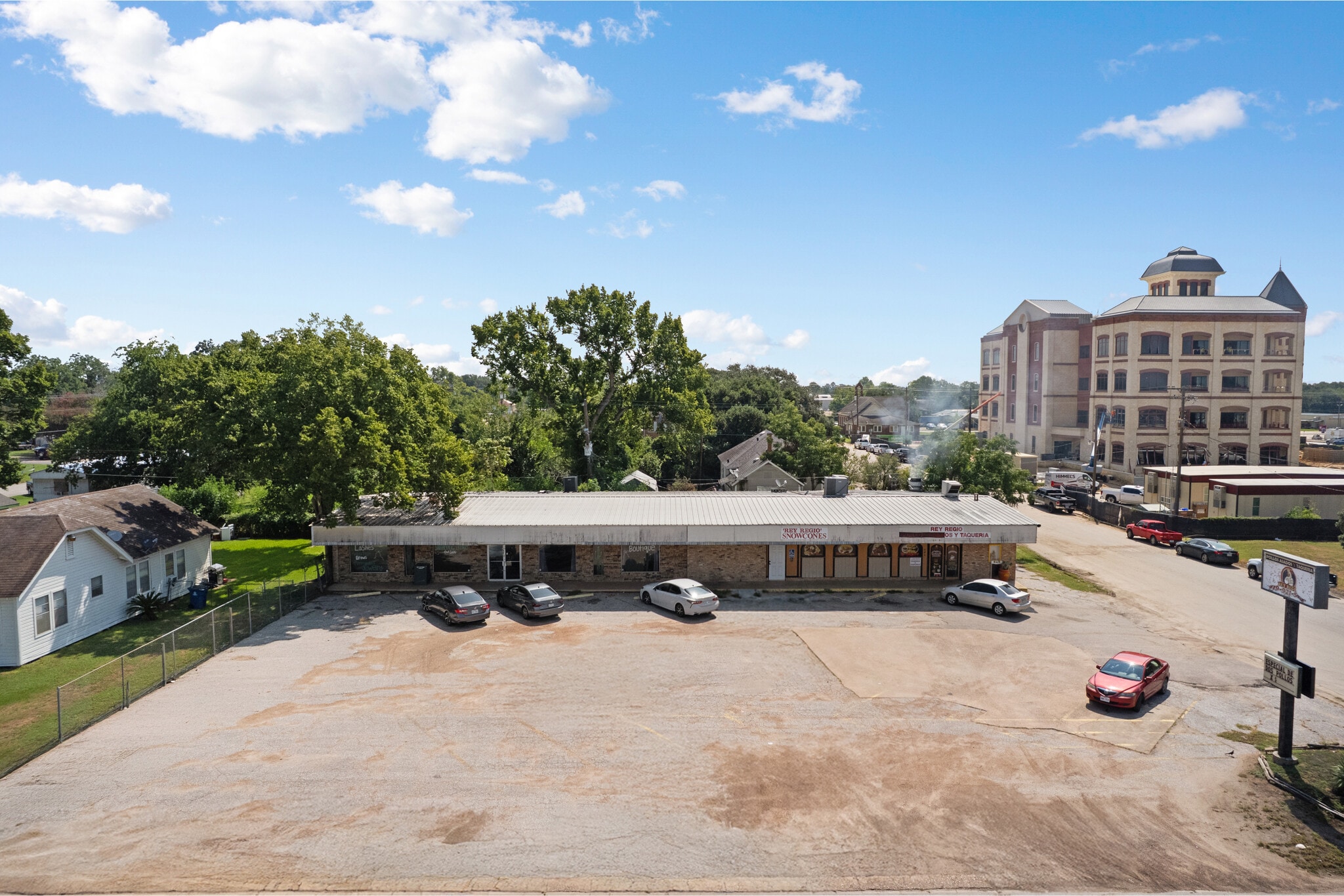 665 10th st, Hempstead, TX for Sale