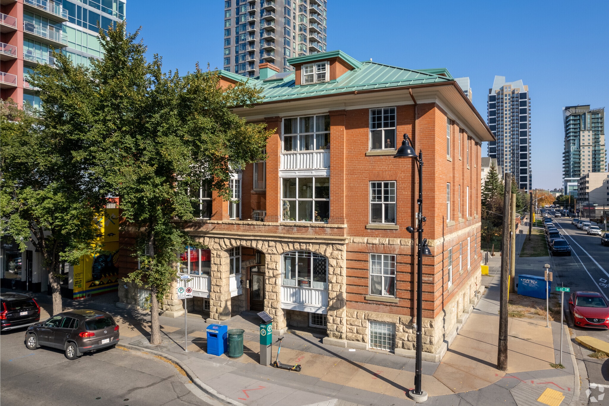 1324 1st St SW, Calgary, AB for Sale