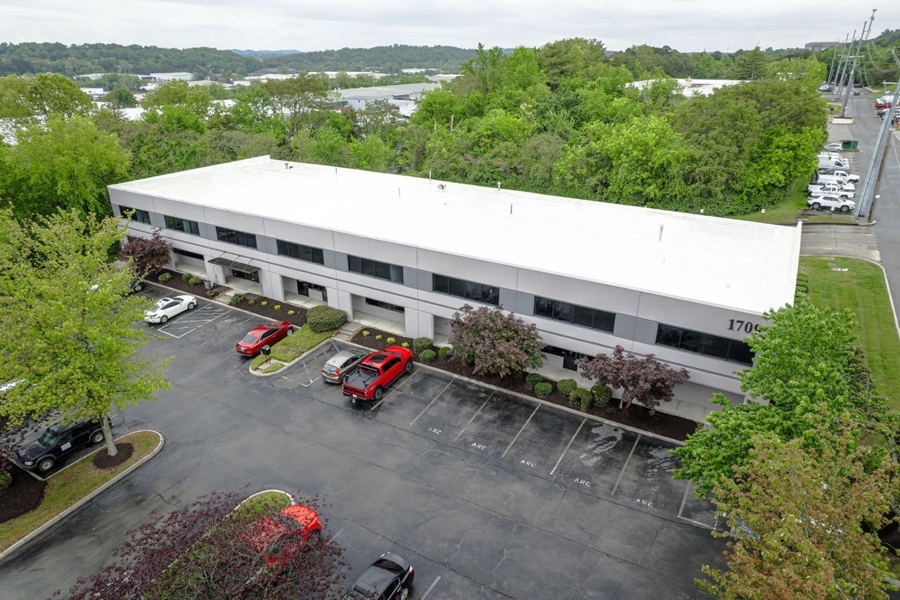 1709 Midpark Rd, Knoxville, TN for Sale
