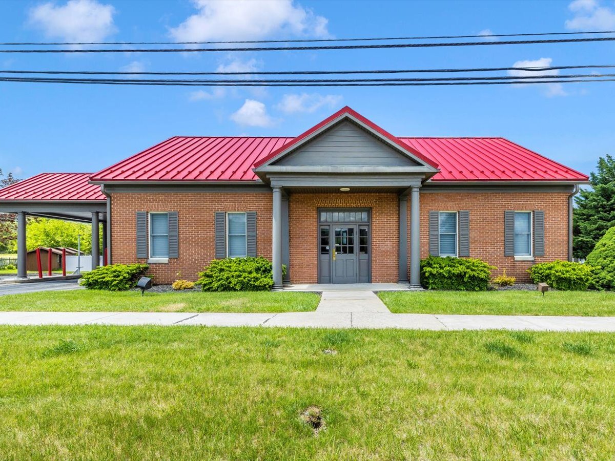 100 S Main St, Smithsburg, MD for Sale