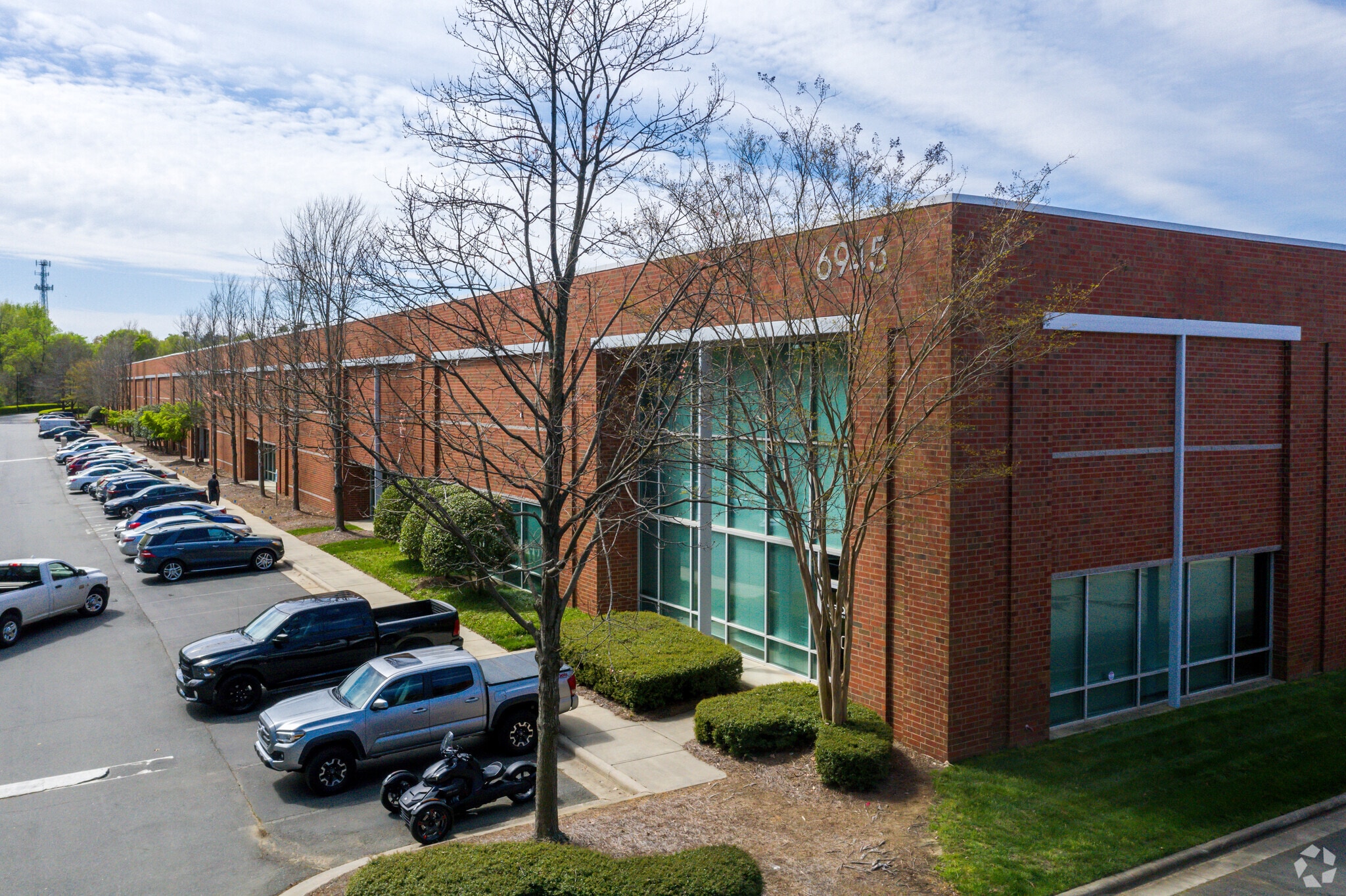 6945 Northpark Blvd Charlotte, NC 28216 Industrial Property for Lease