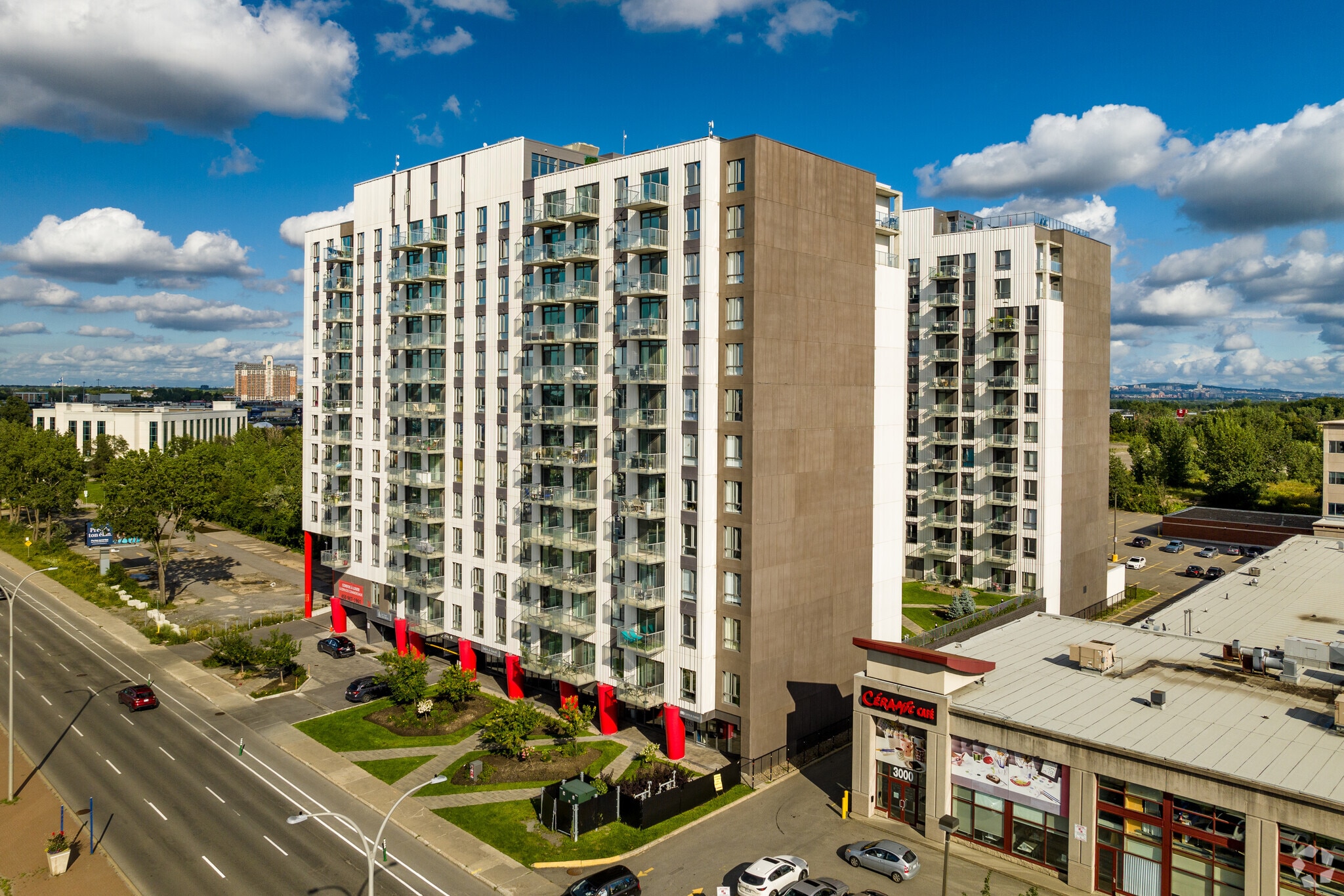 2990 Boul Saint-Martin O, Laval, QC for Sale