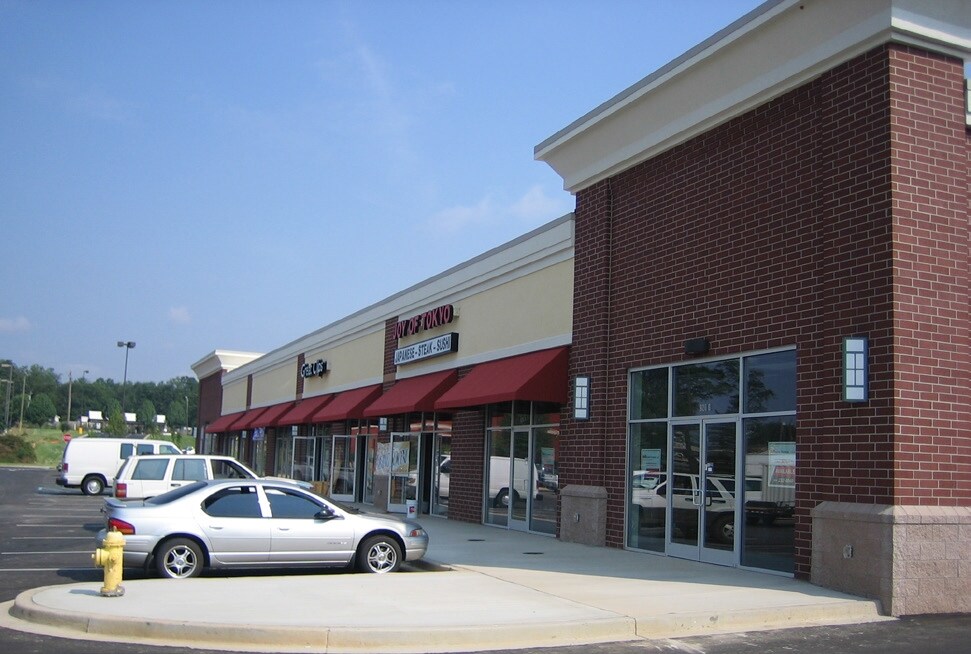 926 NE Main St, Simpsonville, SC for Rent