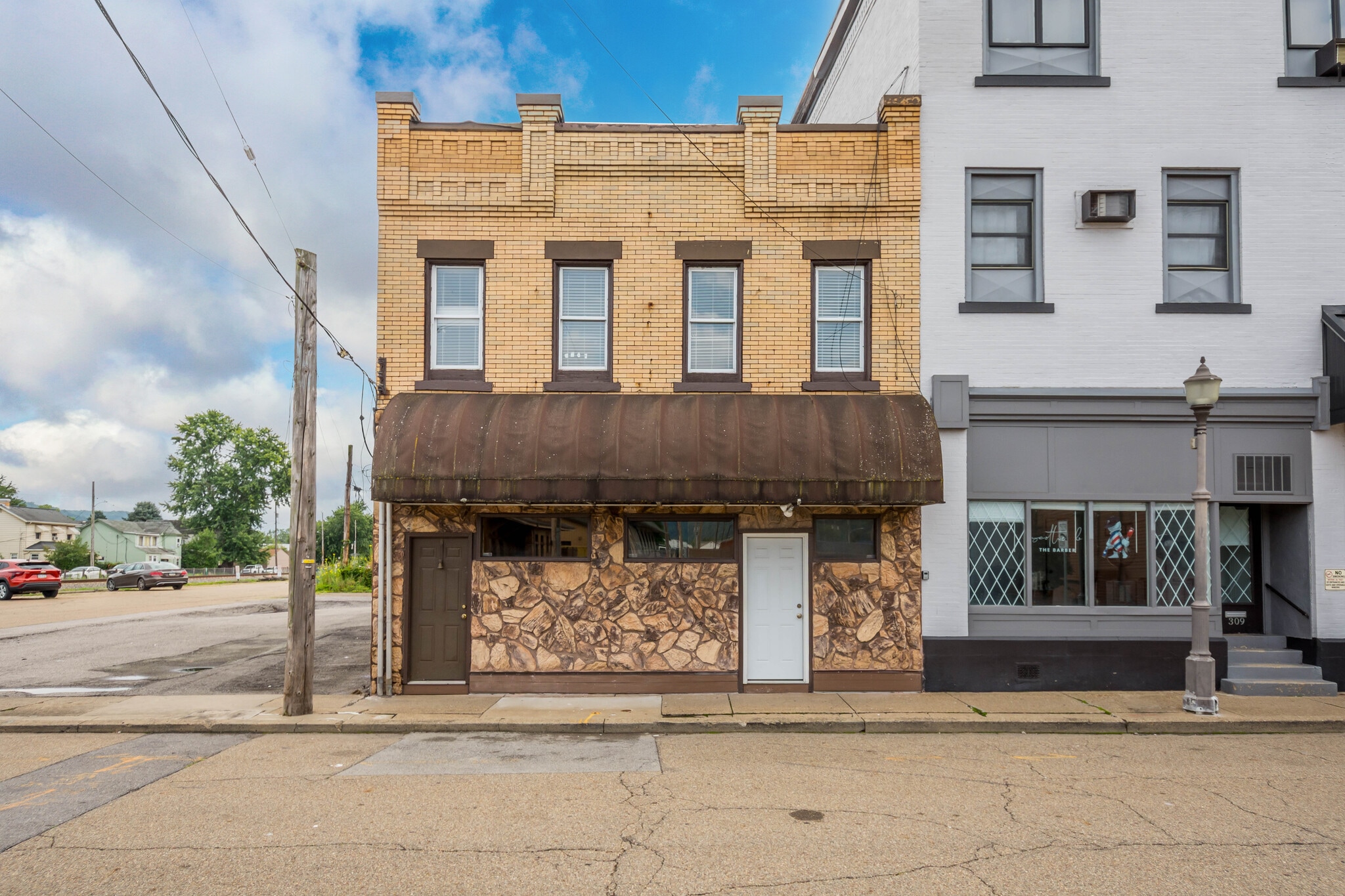 305 Mill St, Coraopolis, PA for Sale