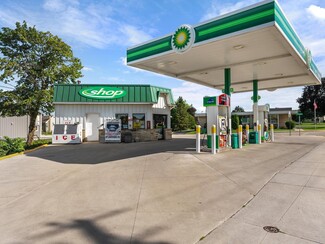 Valders, WI Service Station - 227 S Calumet St