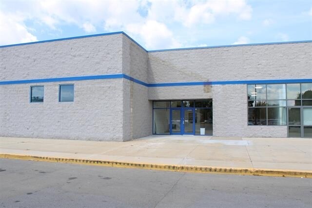 7-75 W Scott St, Fond Du Lac, WI for Rent