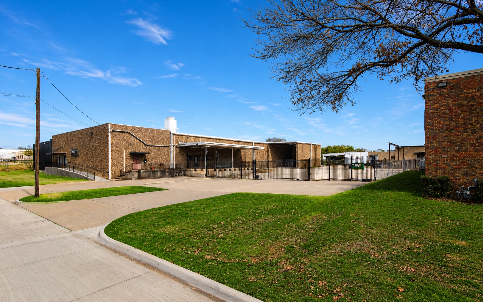4529 Gold Rd, Dallas, TX for Sale