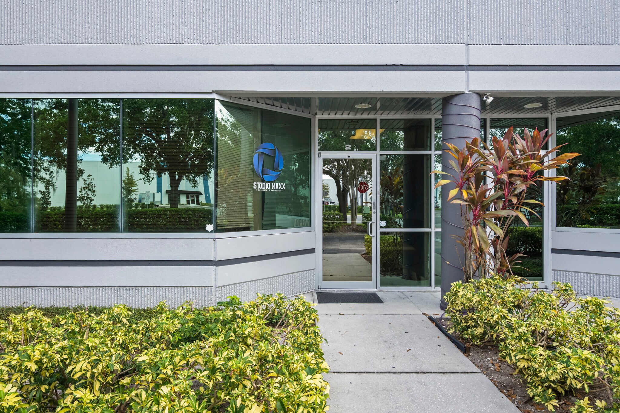 7901 Kingspointe Pky, Orlando, FL for Rent
