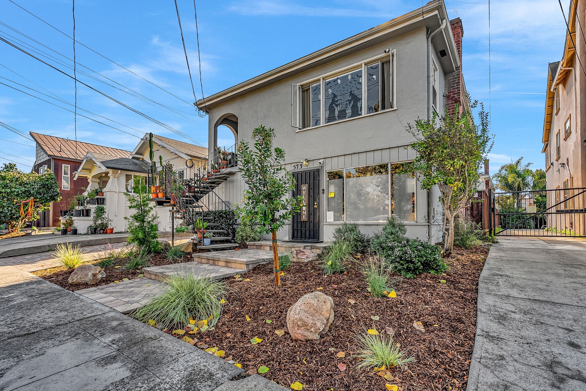 573 59th St, Oakland, CA for Sale