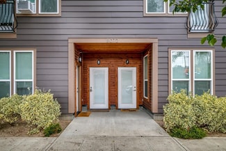 Portland, OR Apartments - 8072 SE 6th Ave