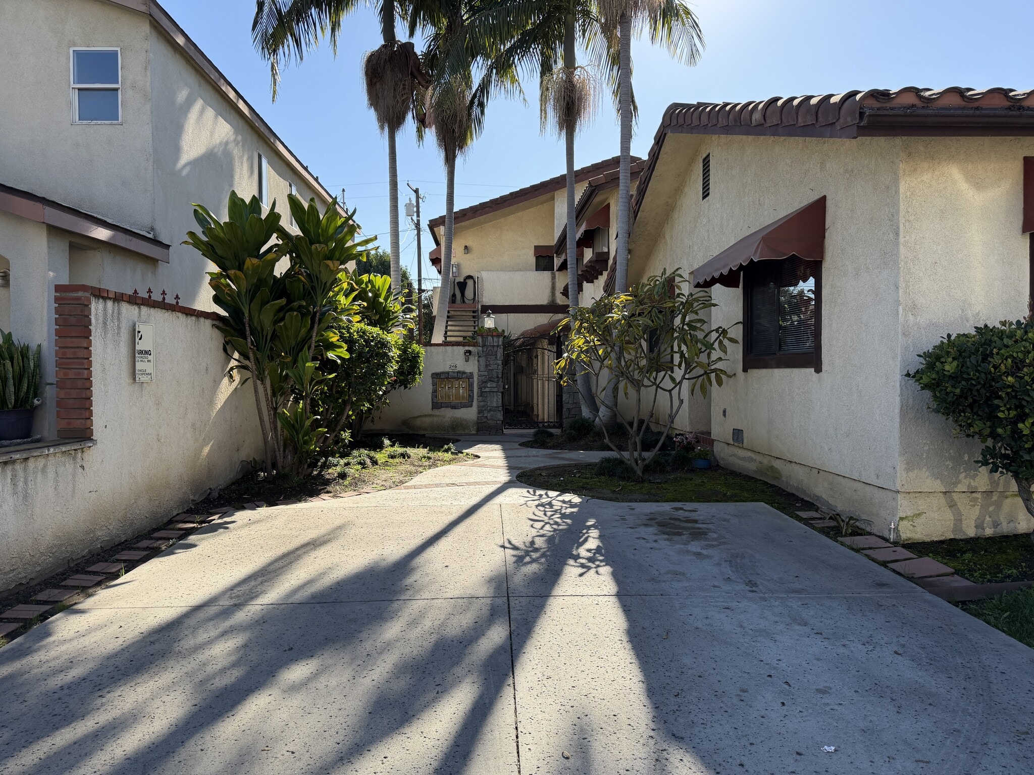 246 E Hullett St, Long Beach, CA for Sale